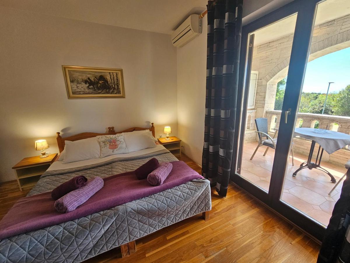 Apartments & Rooms Gaspar โรวีน ภายนอก รูปภาพ