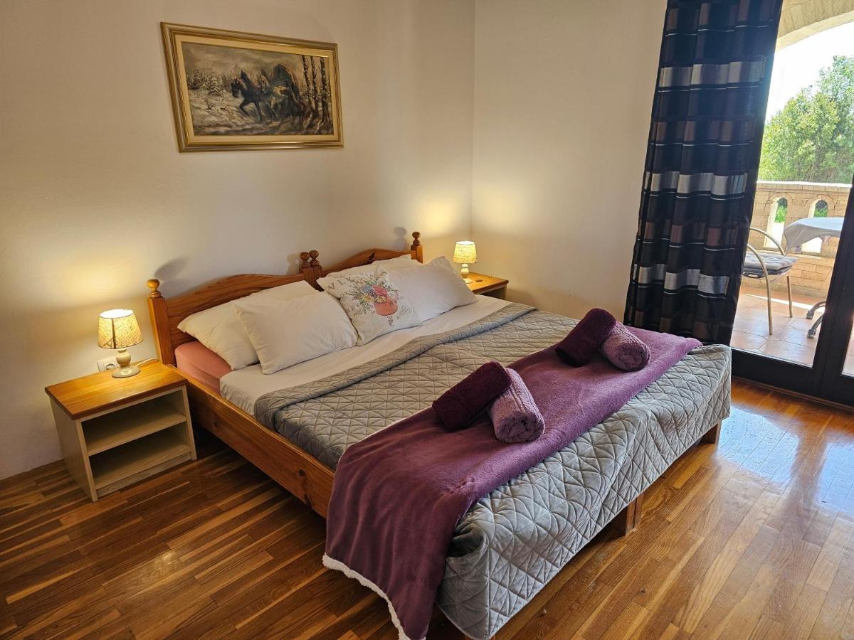 Apartments & Rooms Gaspar โรวีน ภายนอก รูปภาพ