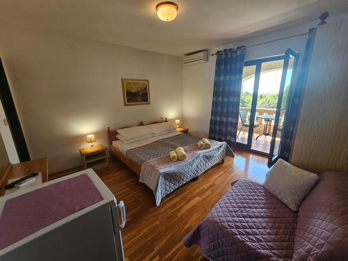 Apartments & Rooms Gaspar โรวีน ภายนอก รูปภาพ