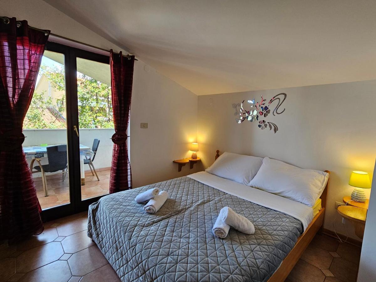 Apartments & Rooms Gaspar โรวีน ภายนอก รูปภาพ