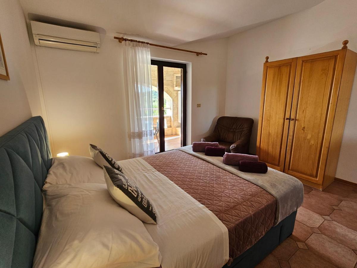 Apartments & Rooms Gaspar โรวีน ภายนอก รูปภาพ