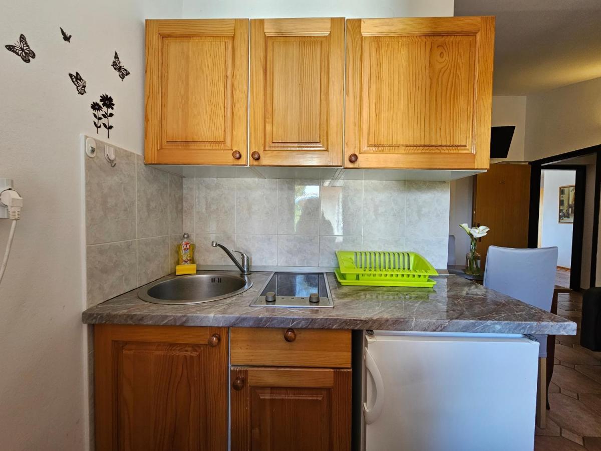 Apartments & Rooms Gaspar โรวีน ภายนอก รูปภาพ