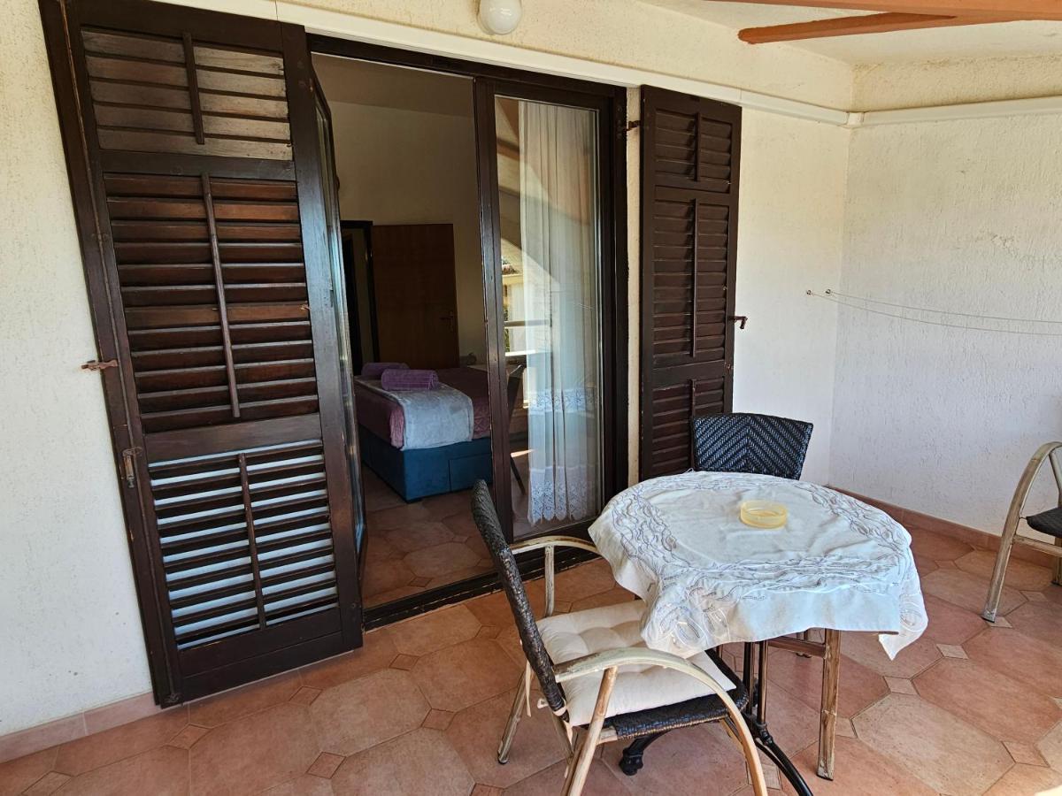 Apartments & Rooms Gaspar โรวีน ภายนอก รูปภาพ
