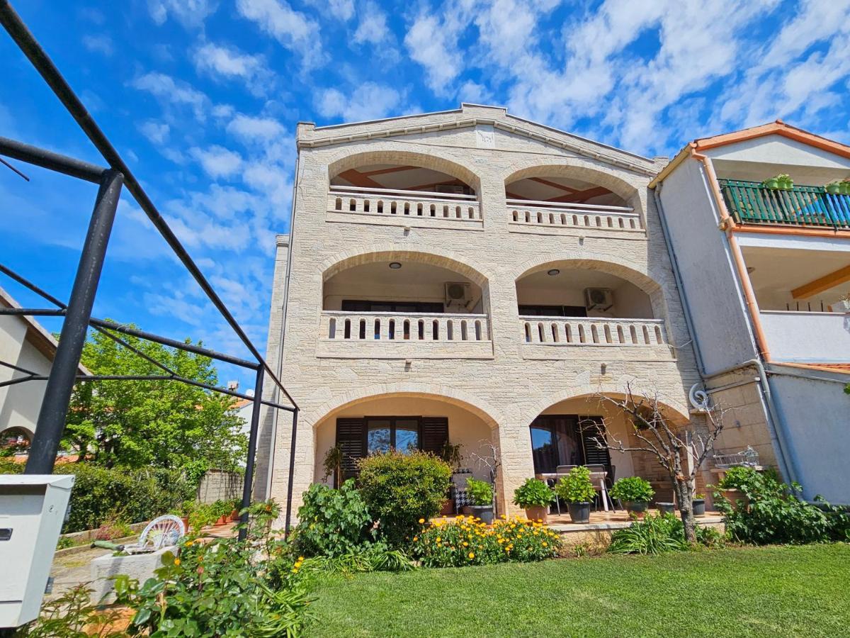 Apartments & Rooms Gaspar โรวีน ภายนอก รูปภาพ